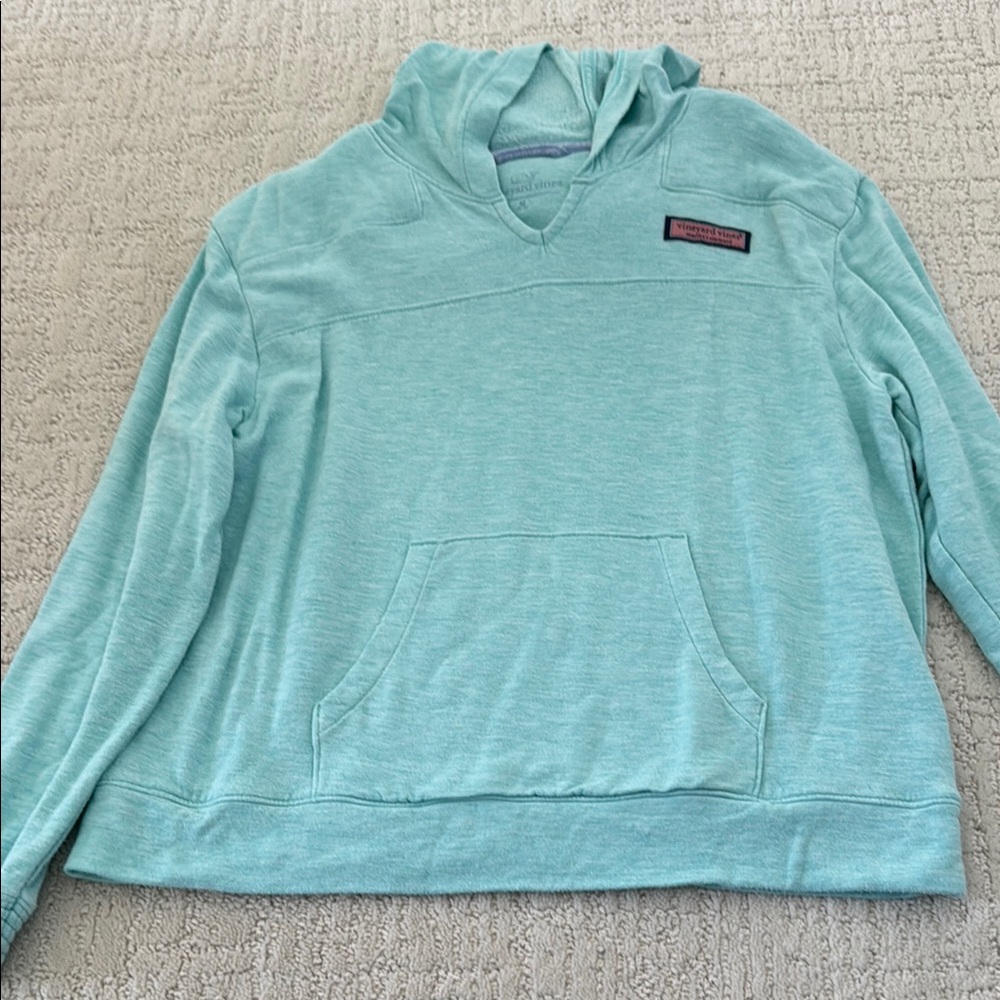 Vineyard Vines -girls Hooded Sweatshirt- good condition, super soft